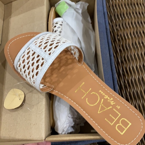 Beach Sandals - Picture 2 of 3